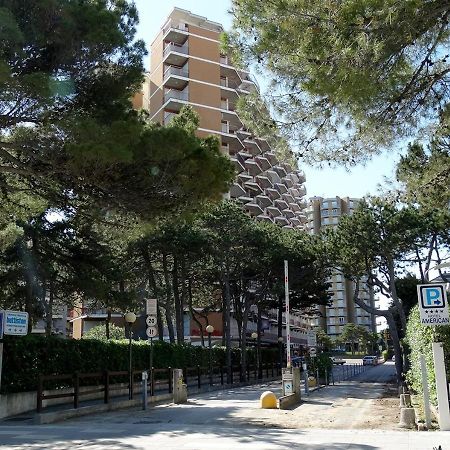 Nuovo Fronte Spiaggia, Terrazza Sul Mare E Piscina Lignano Sabbiadoro Exterior foto