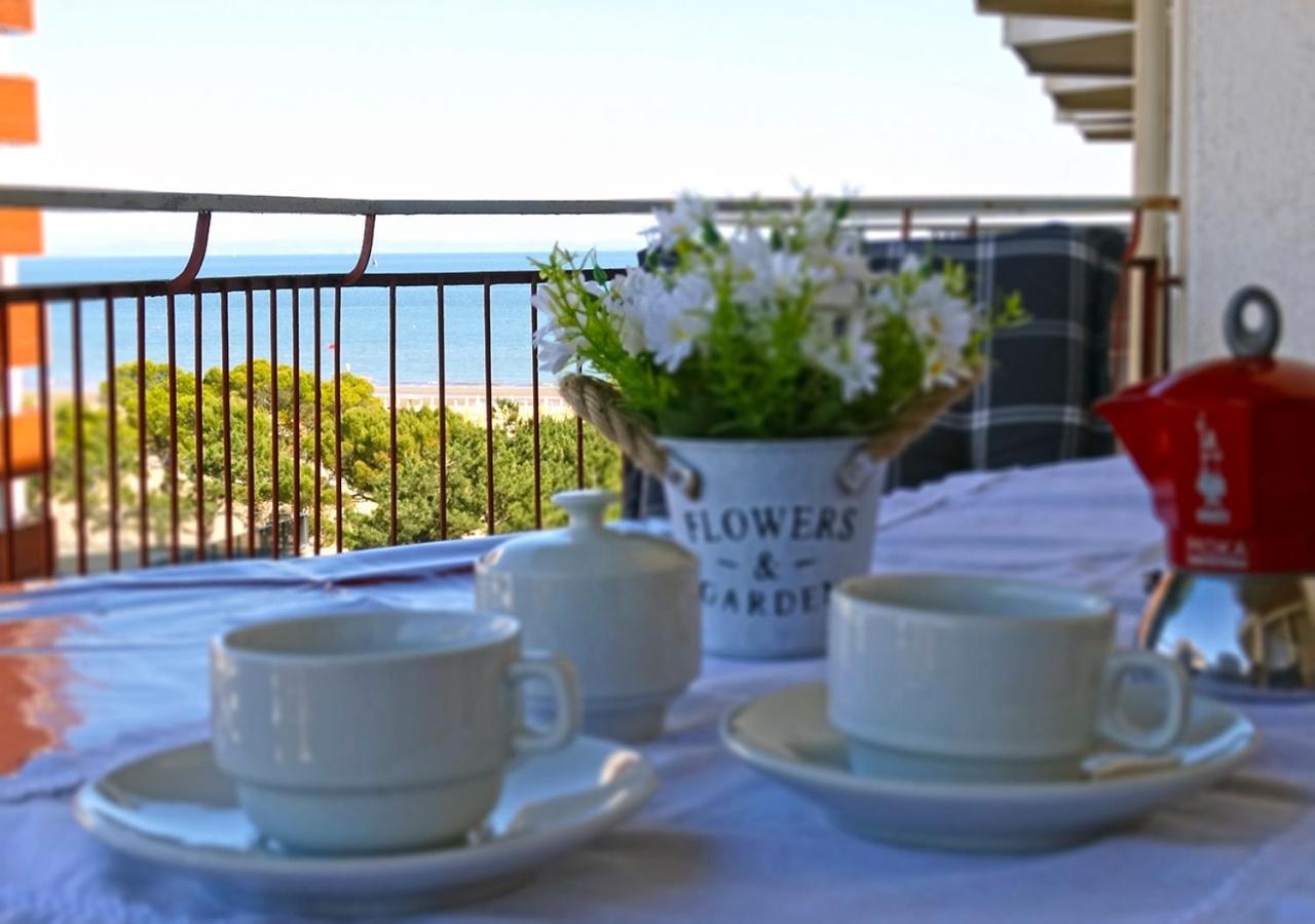 Nuovo Fronte Spiaggia, Terrazza Sul Mare E Piscina Lignano Sabbiadoro Exterior foto